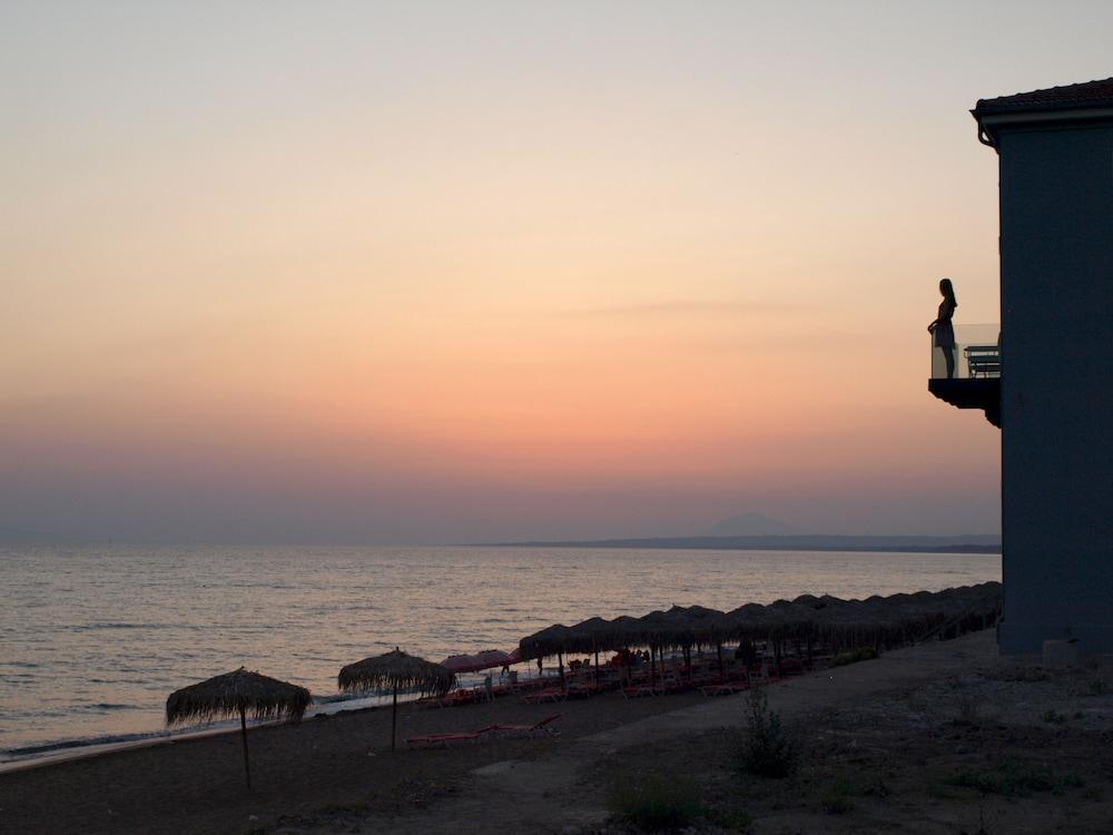 קורוטה Dexamenes Seaside Hotel מראה חיצוני תמונה